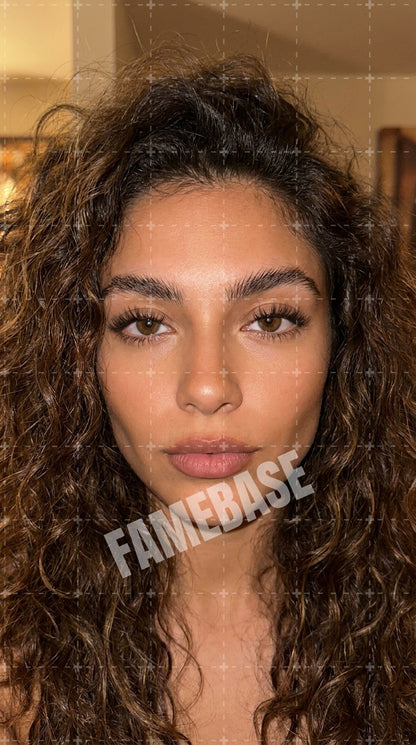 Valeria Campos - Image 9