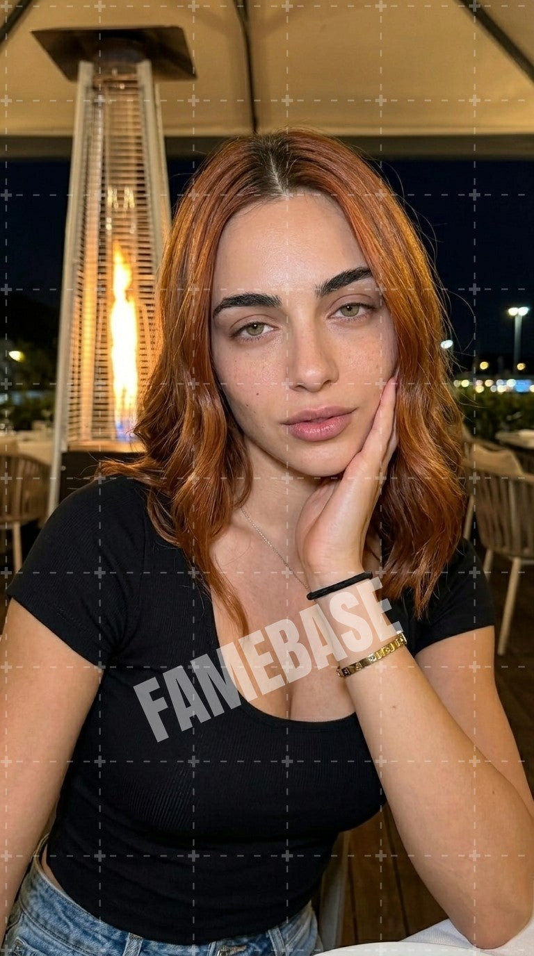 AI Latina - Antonella Rivera - Image 5