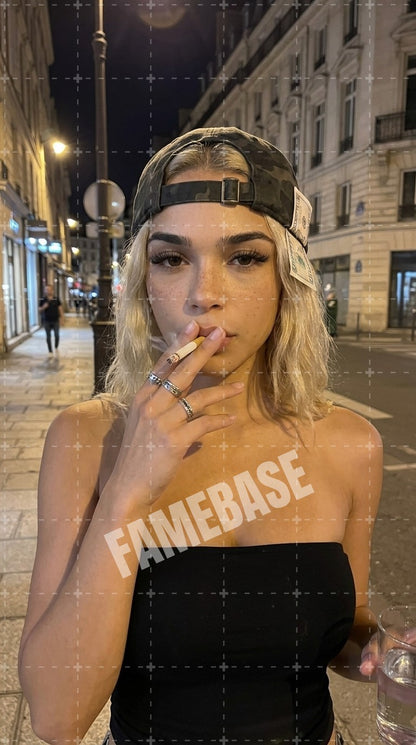 AI Latina - Lola Martinez - Image 4