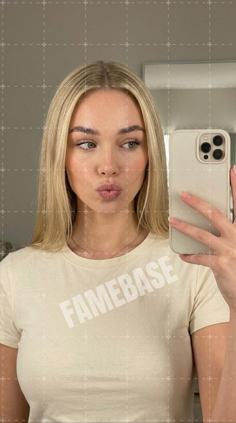 AI Cutei - Hazel King - Image 1