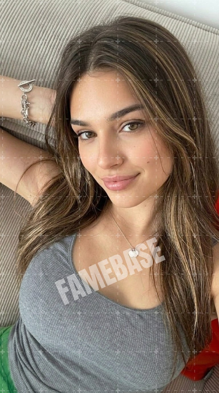 AI Latina - Iris Juarez - Image 1