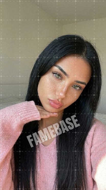 AI Girlfriend	 - Briony Vale - Image 9