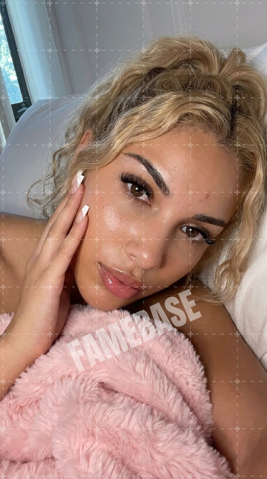 AI Latina - Isabella Perez - Image 1