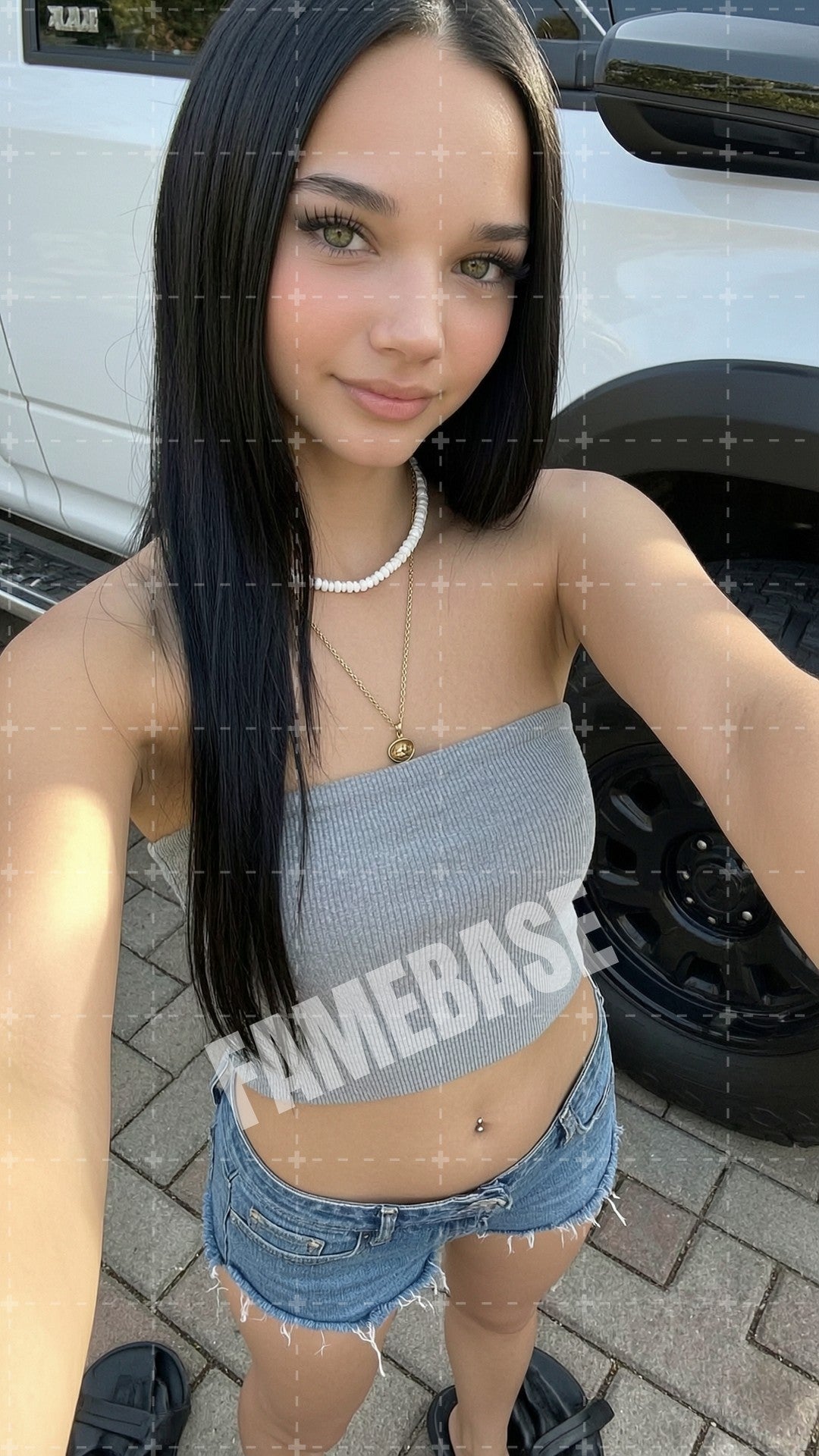 AI Latina - Lali Suarez - Image 5